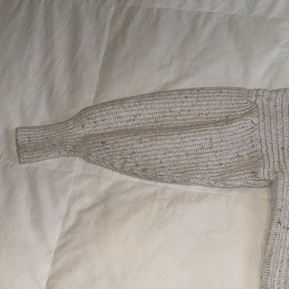 Cozy Ribbed Knit Sweater - Picture 3 of 5